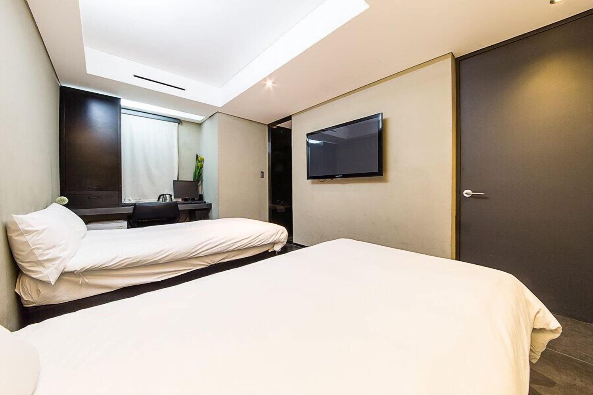Hotel Irene Myeongdong Сеул Екстериор снимка