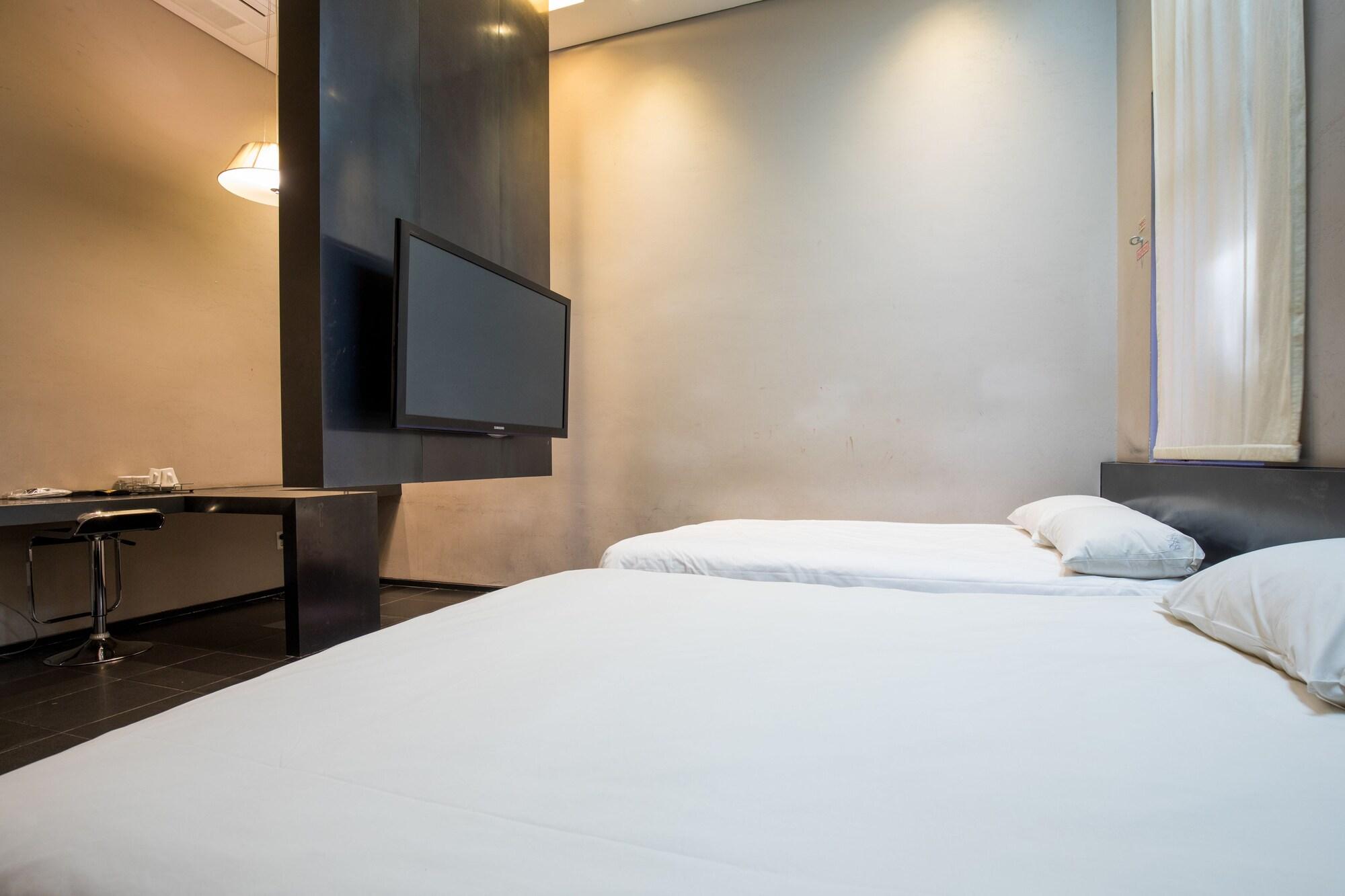Hotel Irene Myeongdong Сеул Екстериор снимка