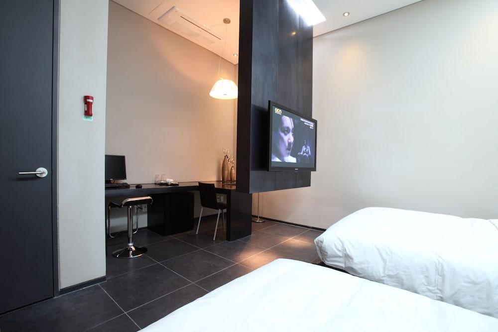 Hotel Irene Myeongdong Сеул Екстериор снимка