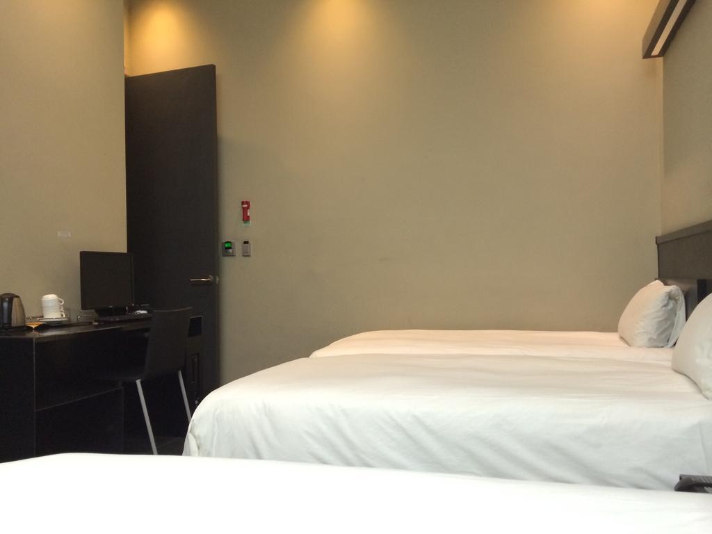 Hotel Irene Myeongdong Сеул Екстериор снимка