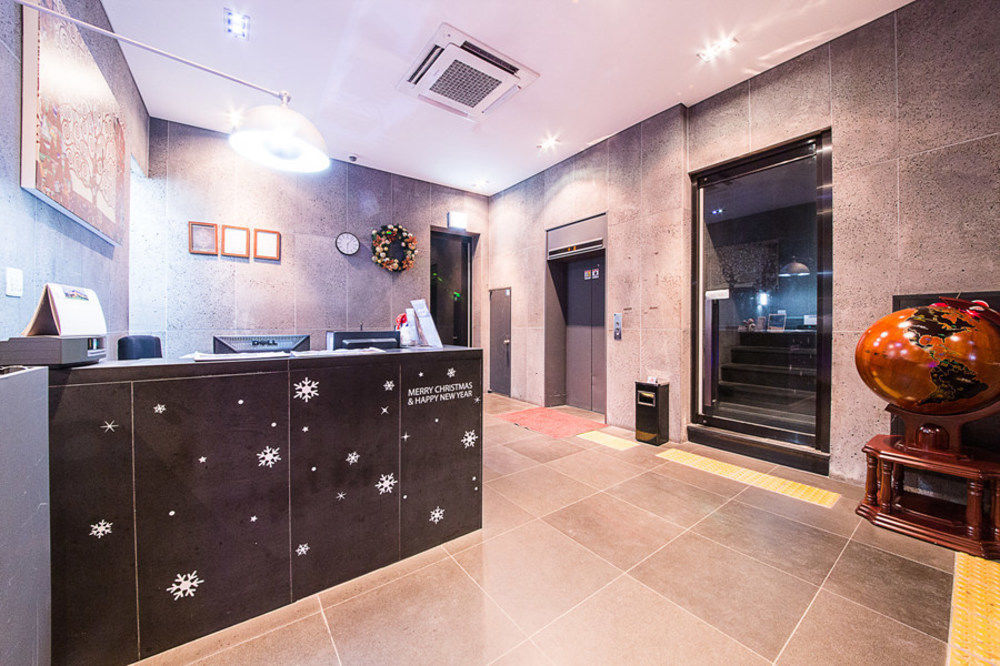 Hotel Irene Myeongdong Сеул Екстериор снимка